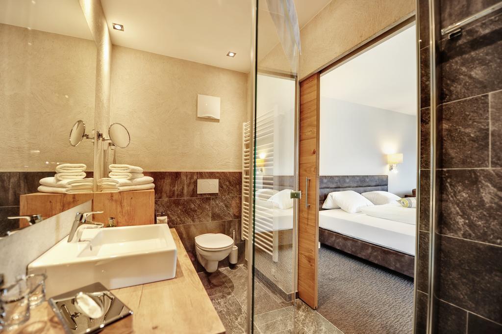 Tschuggmall Appartements Фис Екстериор снимка