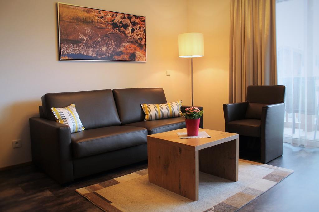 Tschuggmall Appartements Фис Екстериор снимка