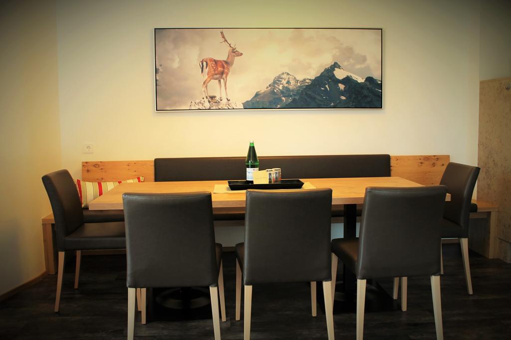 Tschuggmall Appartements Фис Екстериор снимка